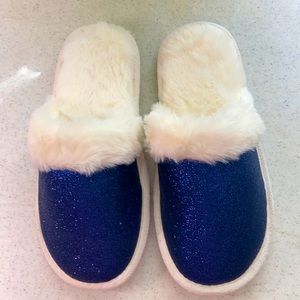 Woman’s Bedroom Slippers